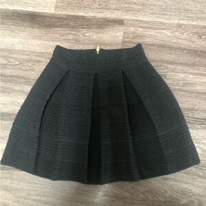 Ginger G Black Textured Mini Skirt with Gold Zipper - Size S - Chic & Flattering